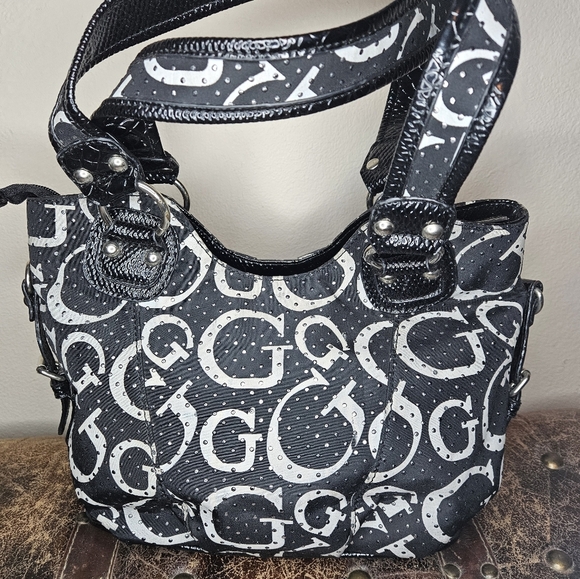 Guess graphic hand bag - Picture 3 of 11